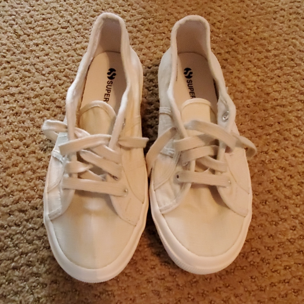 Supera cream shoes
